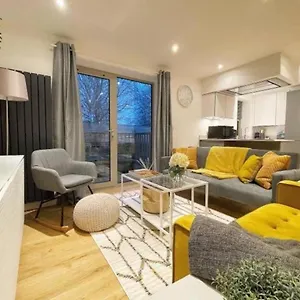 https://3-york-mews.tophotelsbath.com